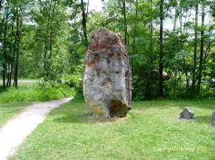 Menhirs n�olithique de Clendy