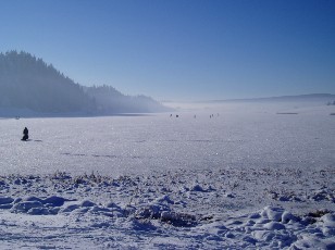 Le lac des Taill�res en hiver