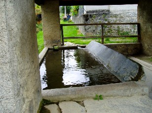 Ancien lavoir de Beaud�an