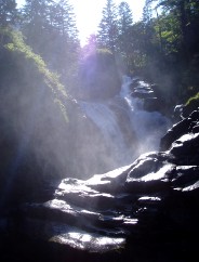 Magie et Beaut� de la Nature au Pont d'Espagne ! Cascade du Cerisey l'apr�s-midi.