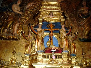 Tabernacle, oeuvre de Jean Ier Ferr�re qui a reproduit en r�duction la structure tr�s architectur�e du retable
